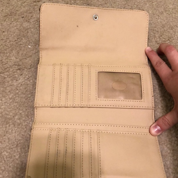 Guess wallet - Picture 2 of 3